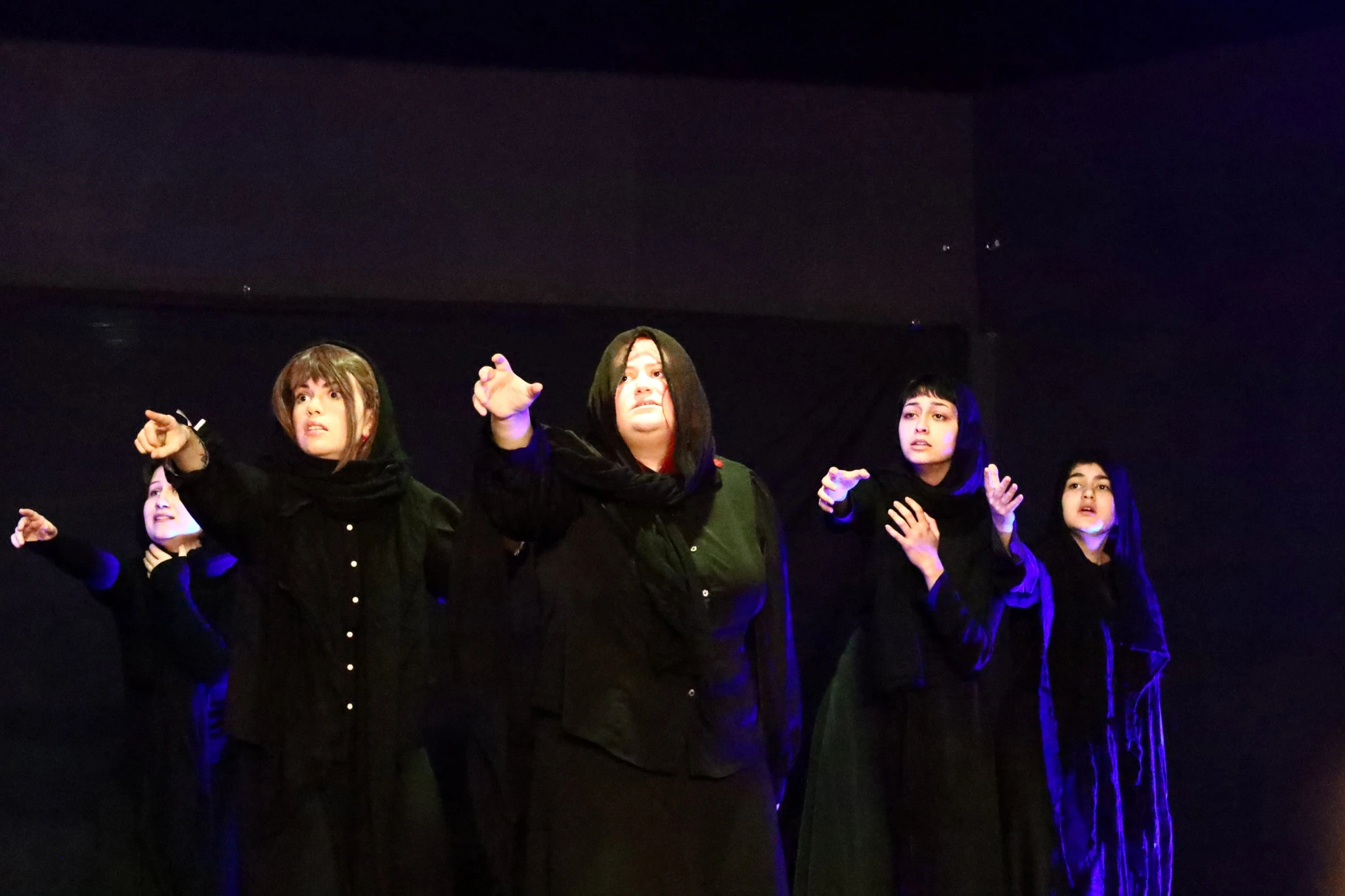 theatriki-parastasi-alosi-3.JPG?v=0