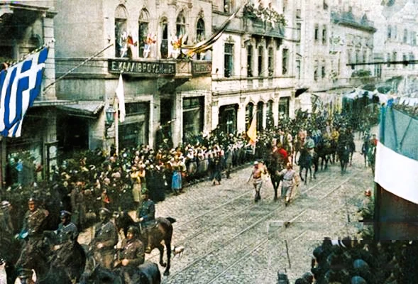 Παρέλαση συμμαχικών δυνάμεων στην Κωνσταντινούπολη