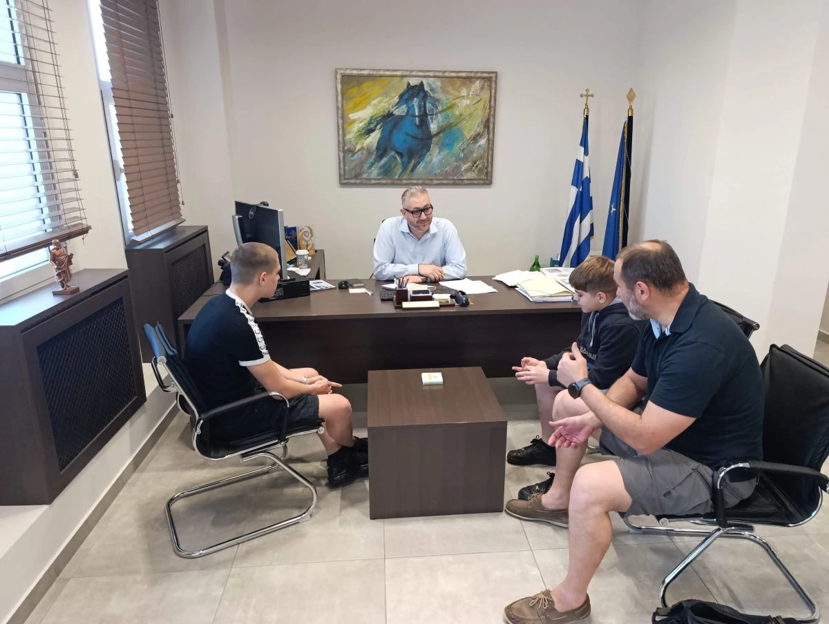 adelfoi-topalidi-2.jpg