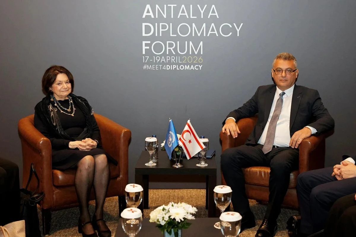 dicarlo-erhurman-antalya-forum-ohe-pseydokratos-simaia-kypriako-aprilios-2026.jpg