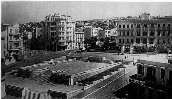 Η πλατεία Διοικητηρίου, 20ος αιώνας - Πηγή: Παλιές Φωτογραφίες Θεσσαλονίκης