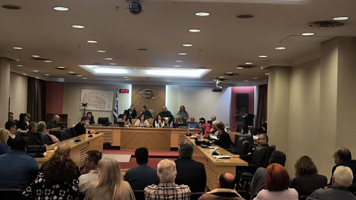 Στιγμιότυπο από τη συνεδρίαση του Δημοτικού Συμβουλίου Καλαμαριάς