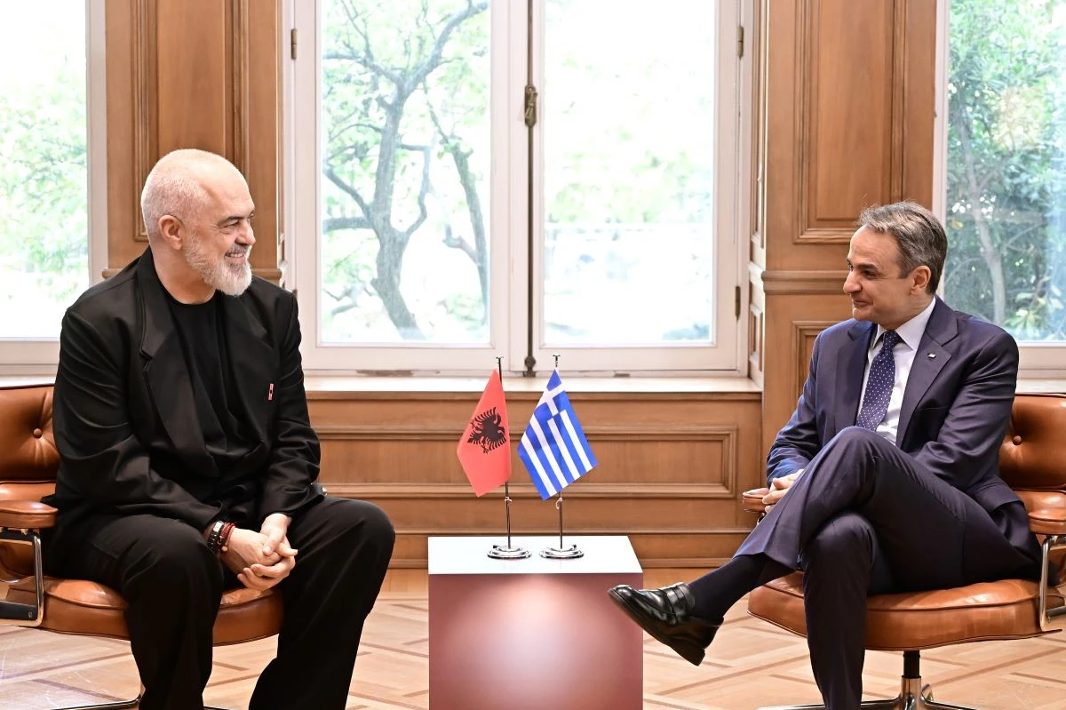 Ο Έντι Ράμα και ο Κυριάκος Μητσοτάκης - Πηγή: Eurokinissi 