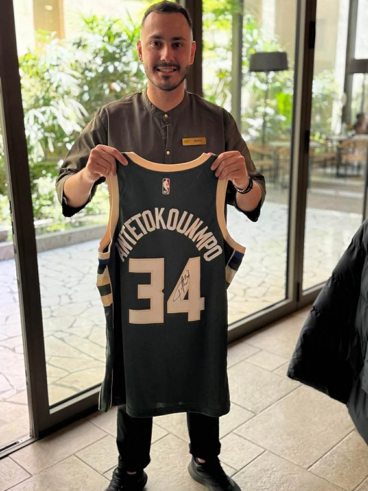 giannis2.jpg?v=0