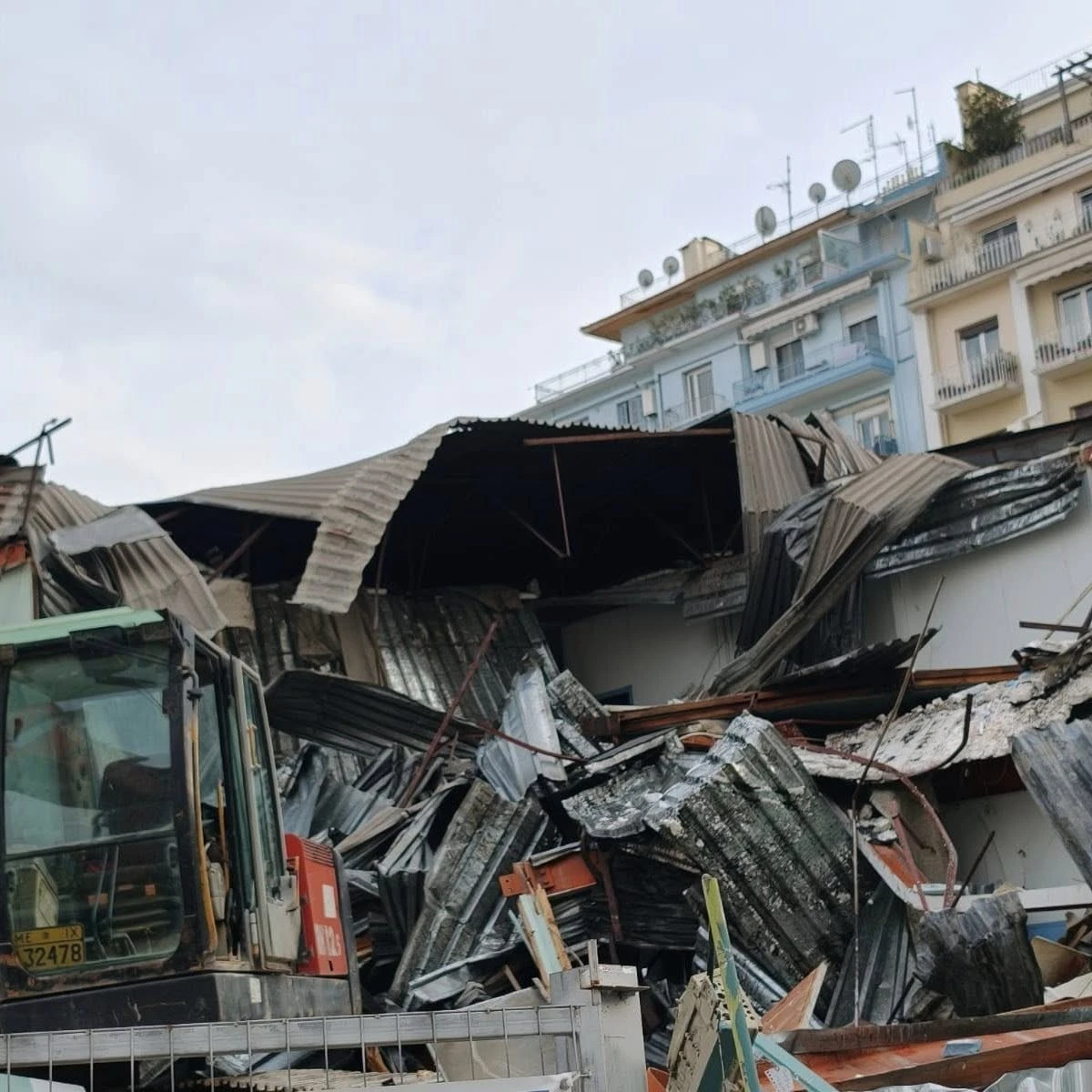Το διαπολιτισμικό στην οδό Τσοπέλα κατά την κατεδάφιση
