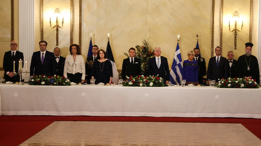 xrwma-deipno-nea.jpg