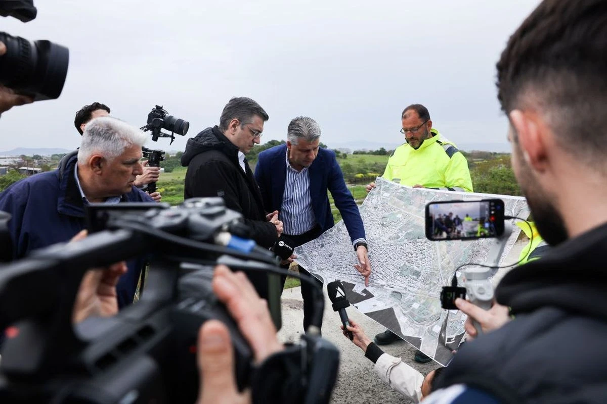 Φωτογραφίες από το γραφείο Τύπου του Α. Τζιτζικώστα