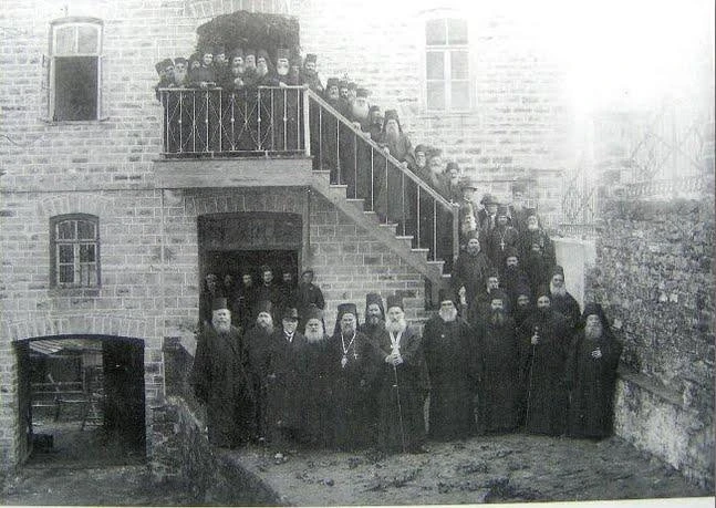 athoniada-3.jpg