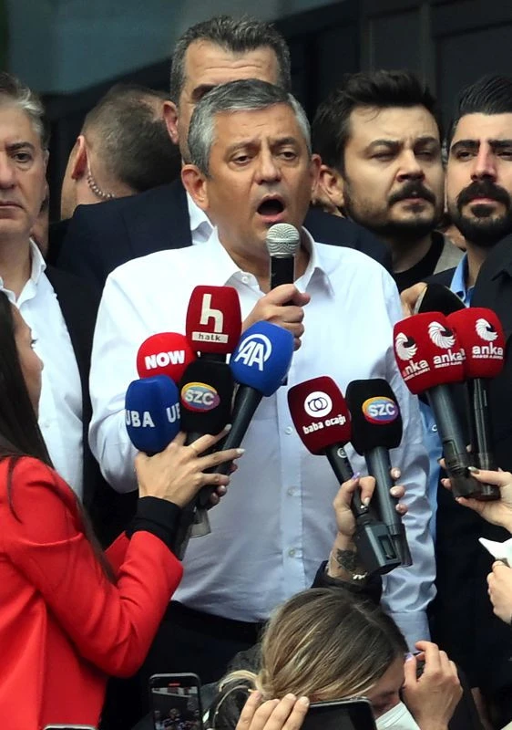 chp-ozel-antipoliteusi-tourkia-entasi-repoublikanoi-maios-20260421.jpg?v=0