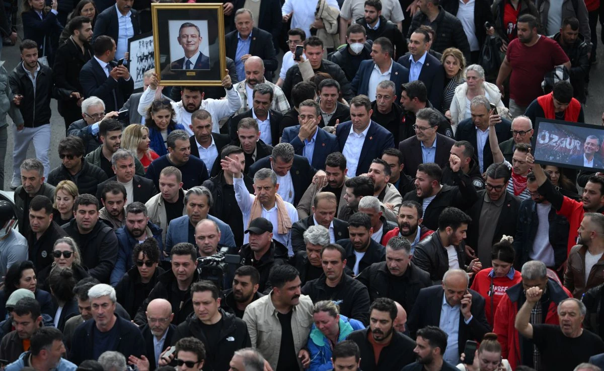 chp-ozel-antipoliteusi-tourkia-entasi-repoublikanoi-maios-20260441.jpg?v=0