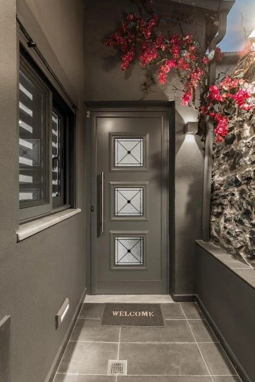 stay-in-thess-9.jpg?v=0