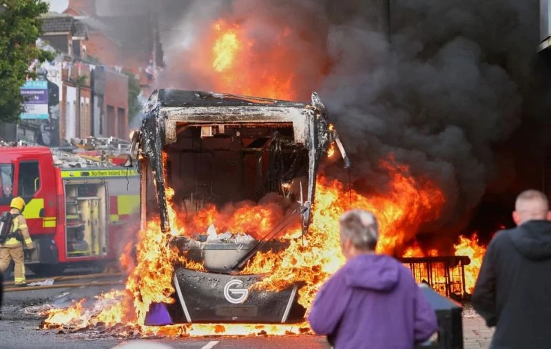belfast-epeisodia1.jpg