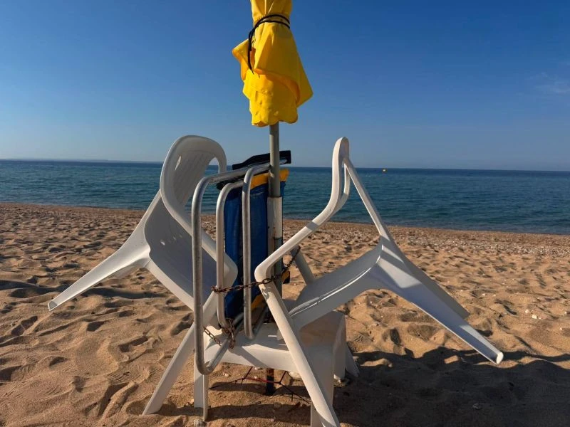 flogita-ompreles-paralia2.jpg