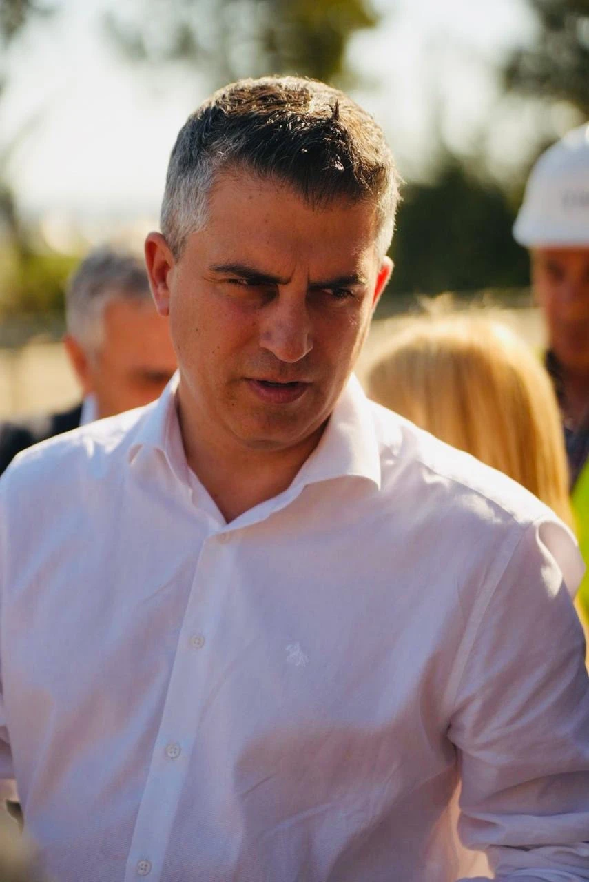 Σε περιοδεία σε εργοτάξιο