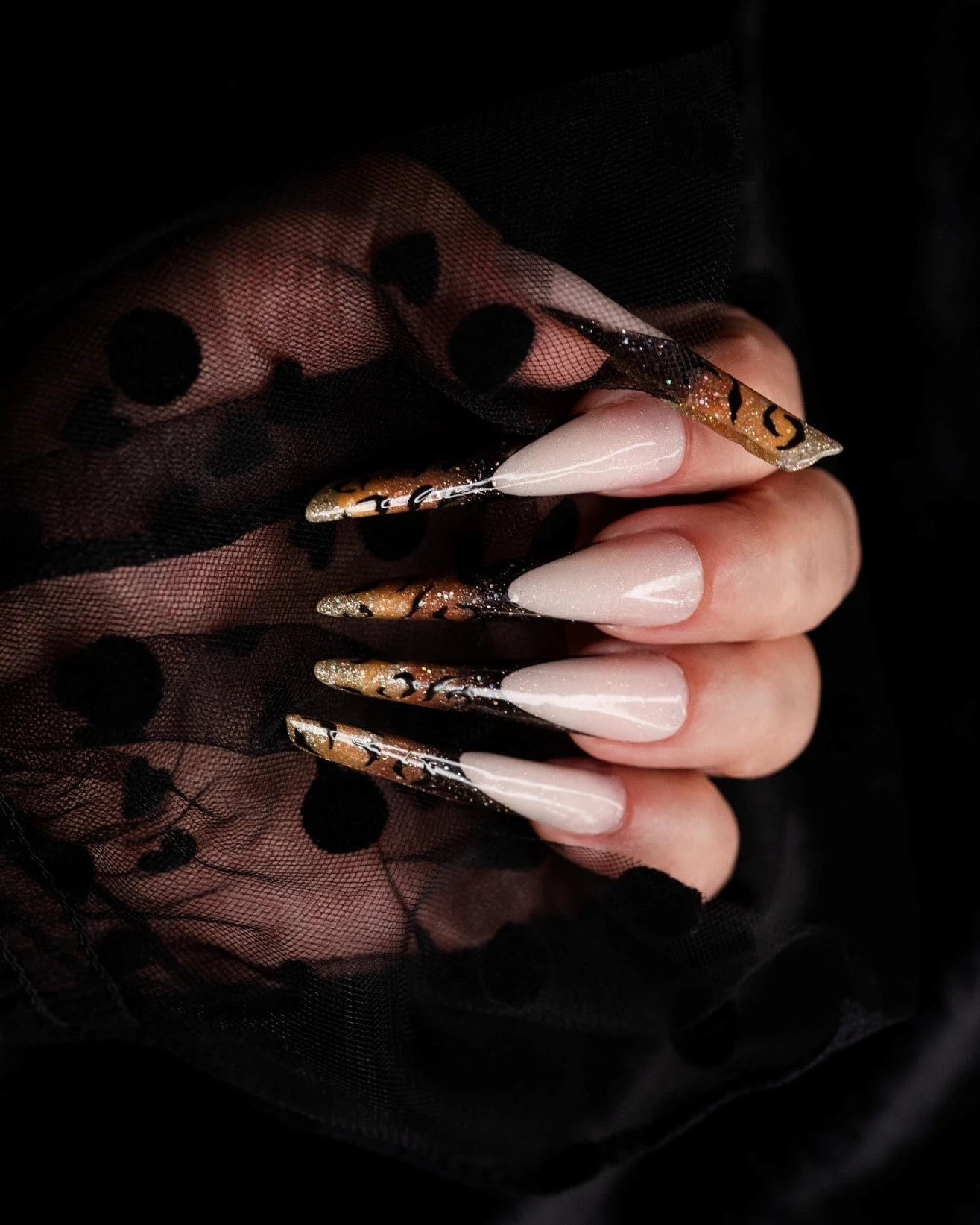 exclusive-beauty-specialist-11.jpg?v=0