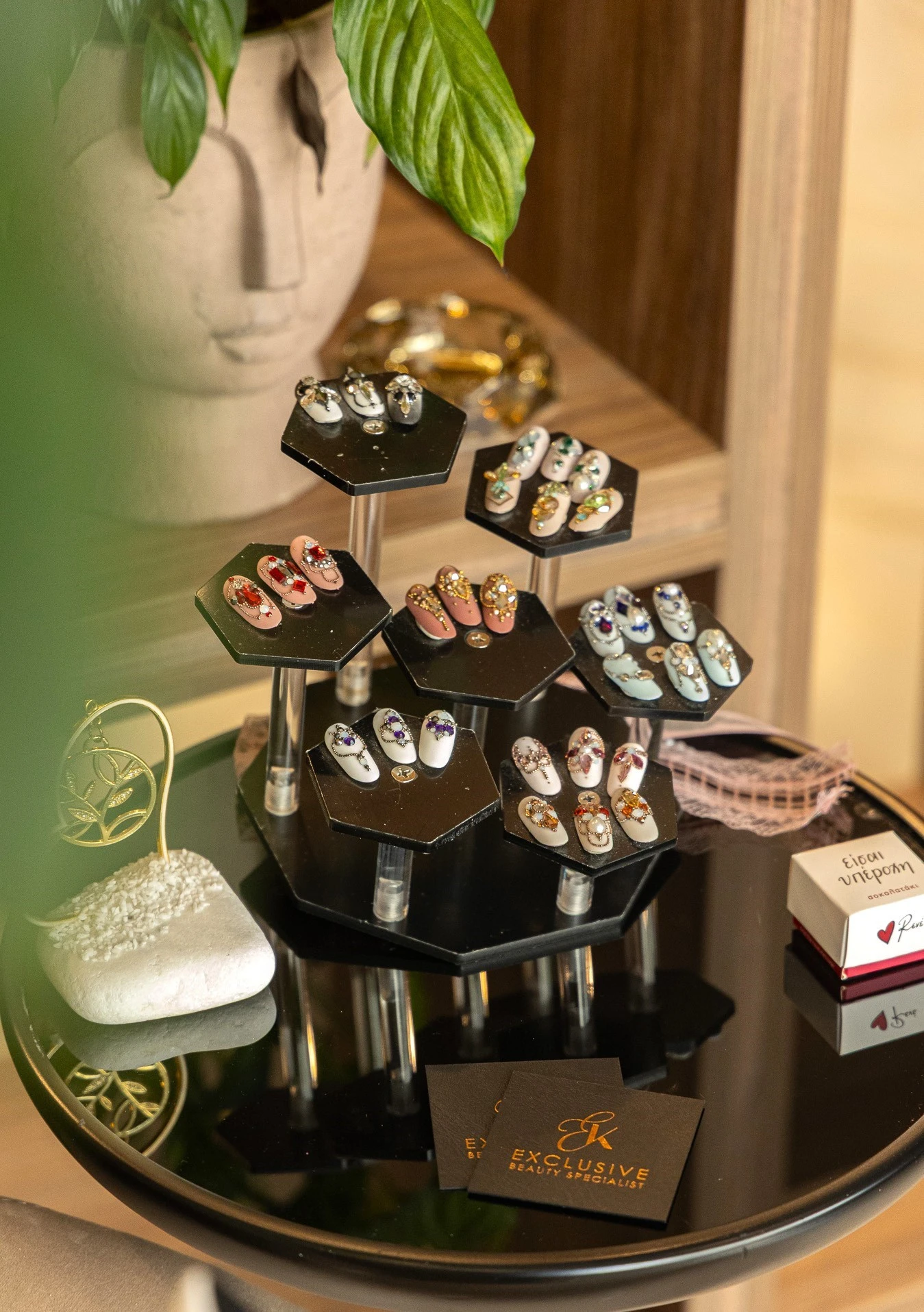 exclusive-beauty-specialist-17.jpg?v=0