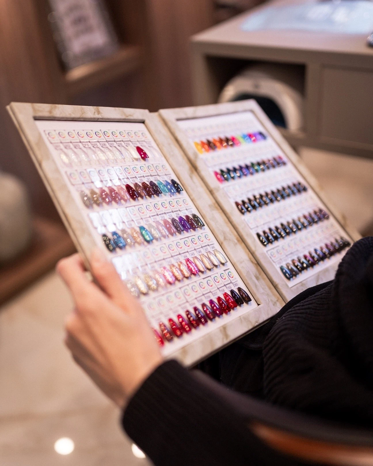 exclusive-beauty-specialist-23.jpg?v=0