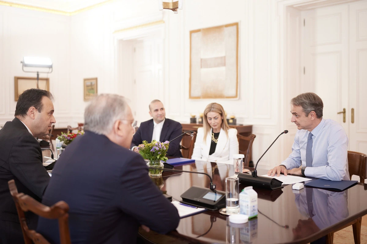 mitsotakis-Jw1cC.jpg