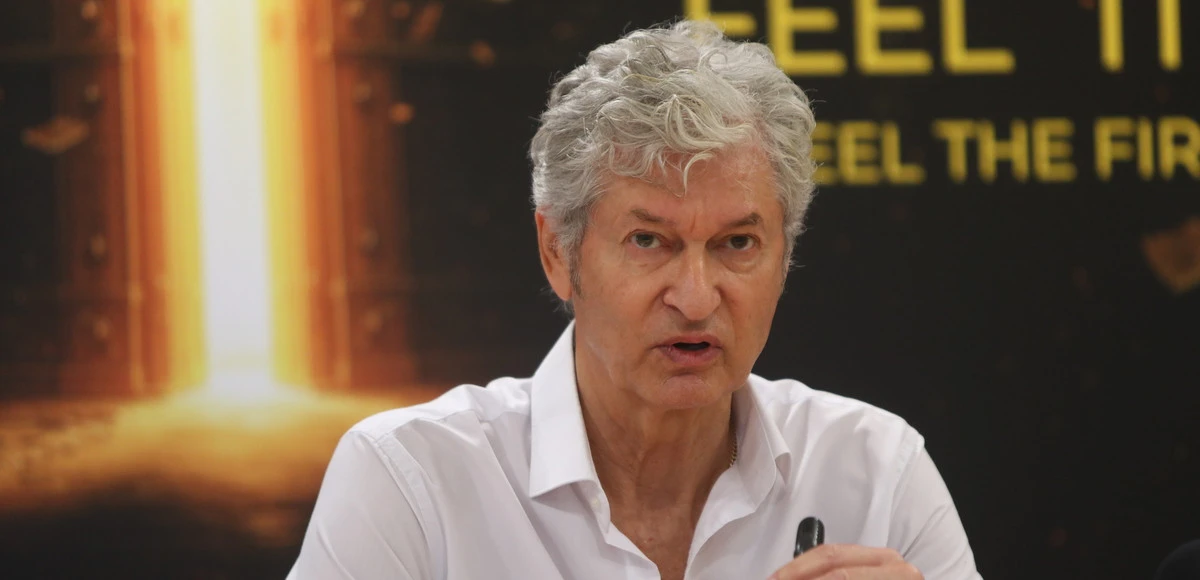 papageorgiou.jpg