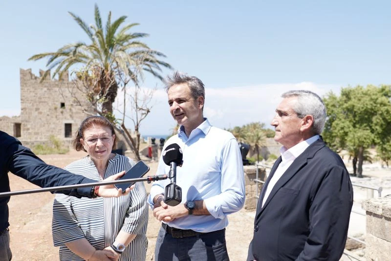 pervola-rodou-mitsotakis2.jpg