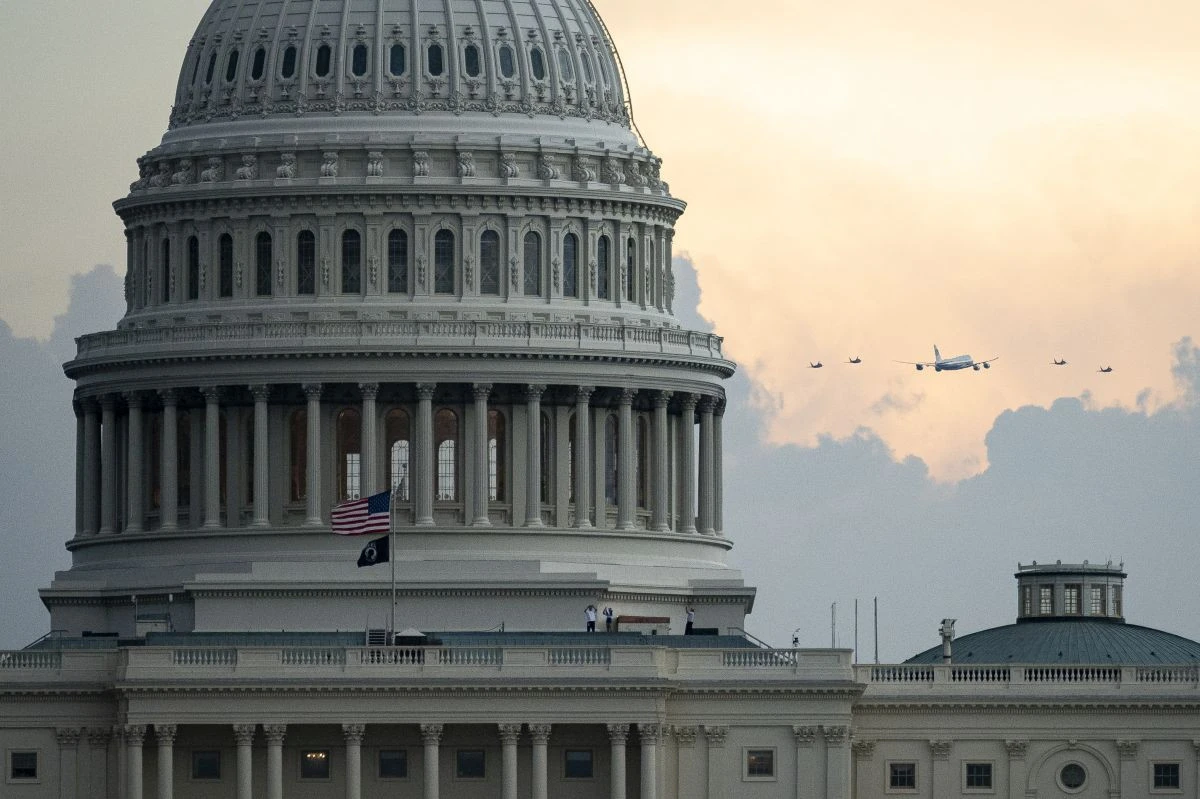 usa-ameriki-eortasmoi-trump-kosmos-4th-july-iouliou-2026441.jpg?v=0
