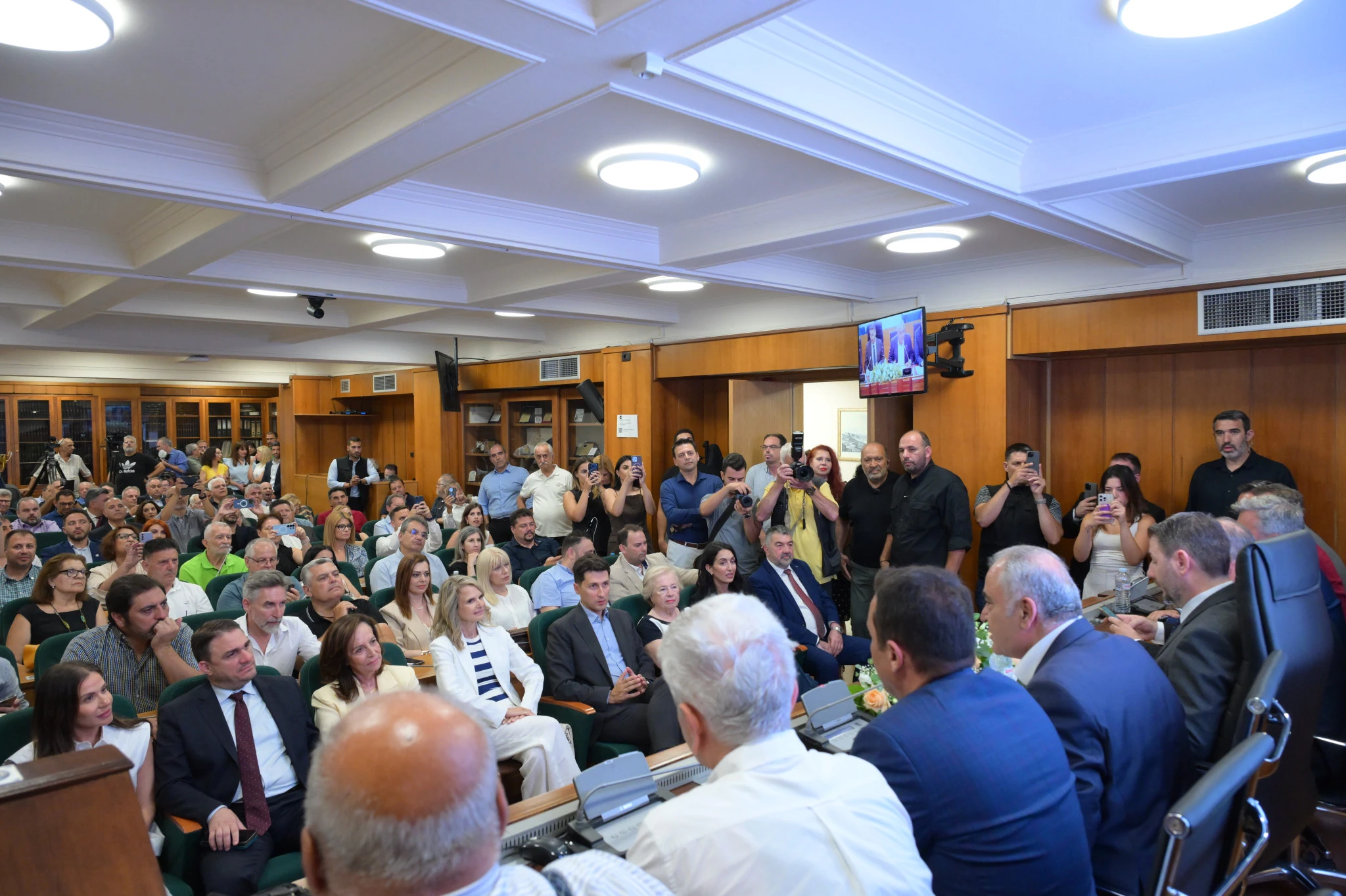 androulakis-1.jpeg?v=0