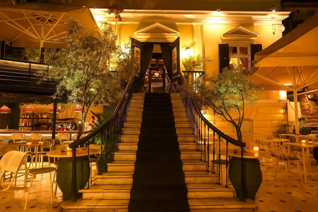 cafe-bar-bistro-6.jpg?v=0