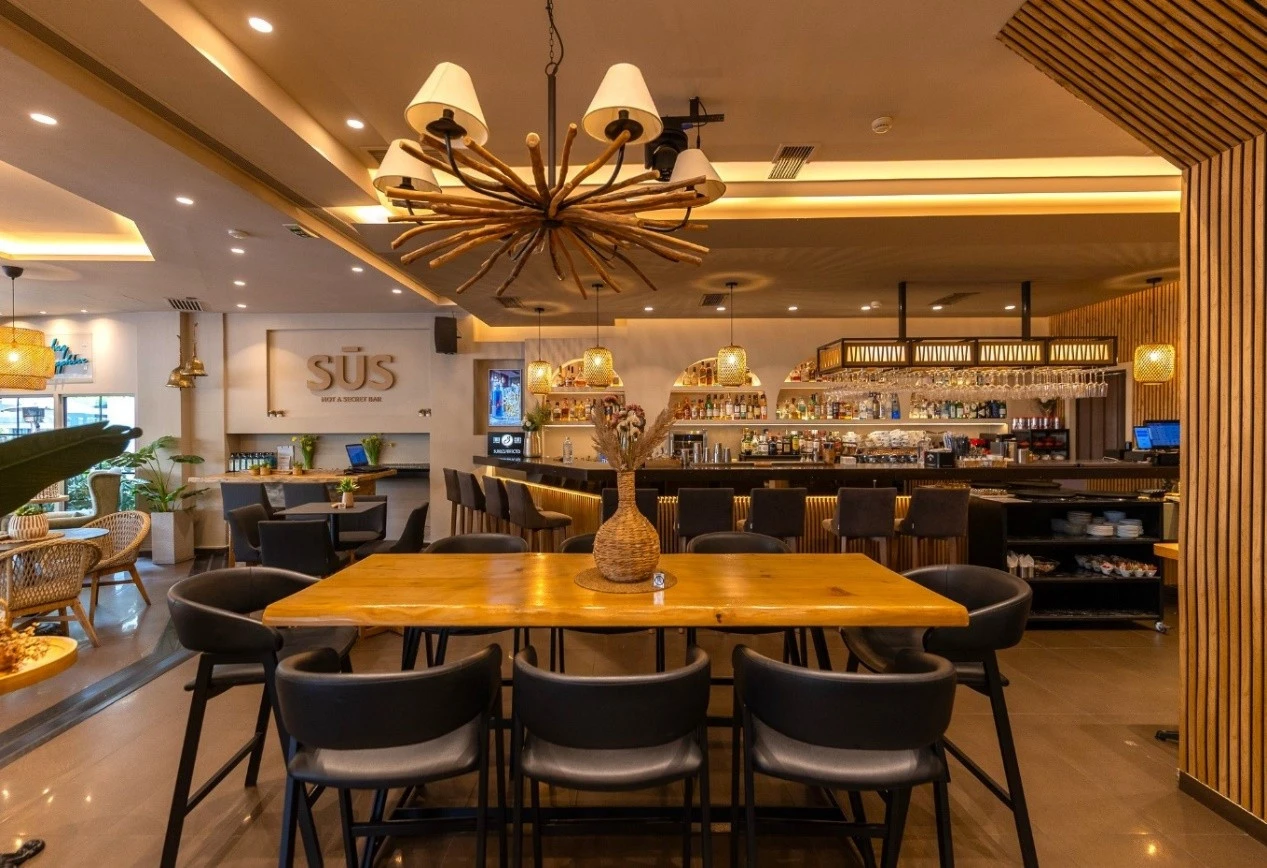cafe-bar-bistro-9.jpg?v=0