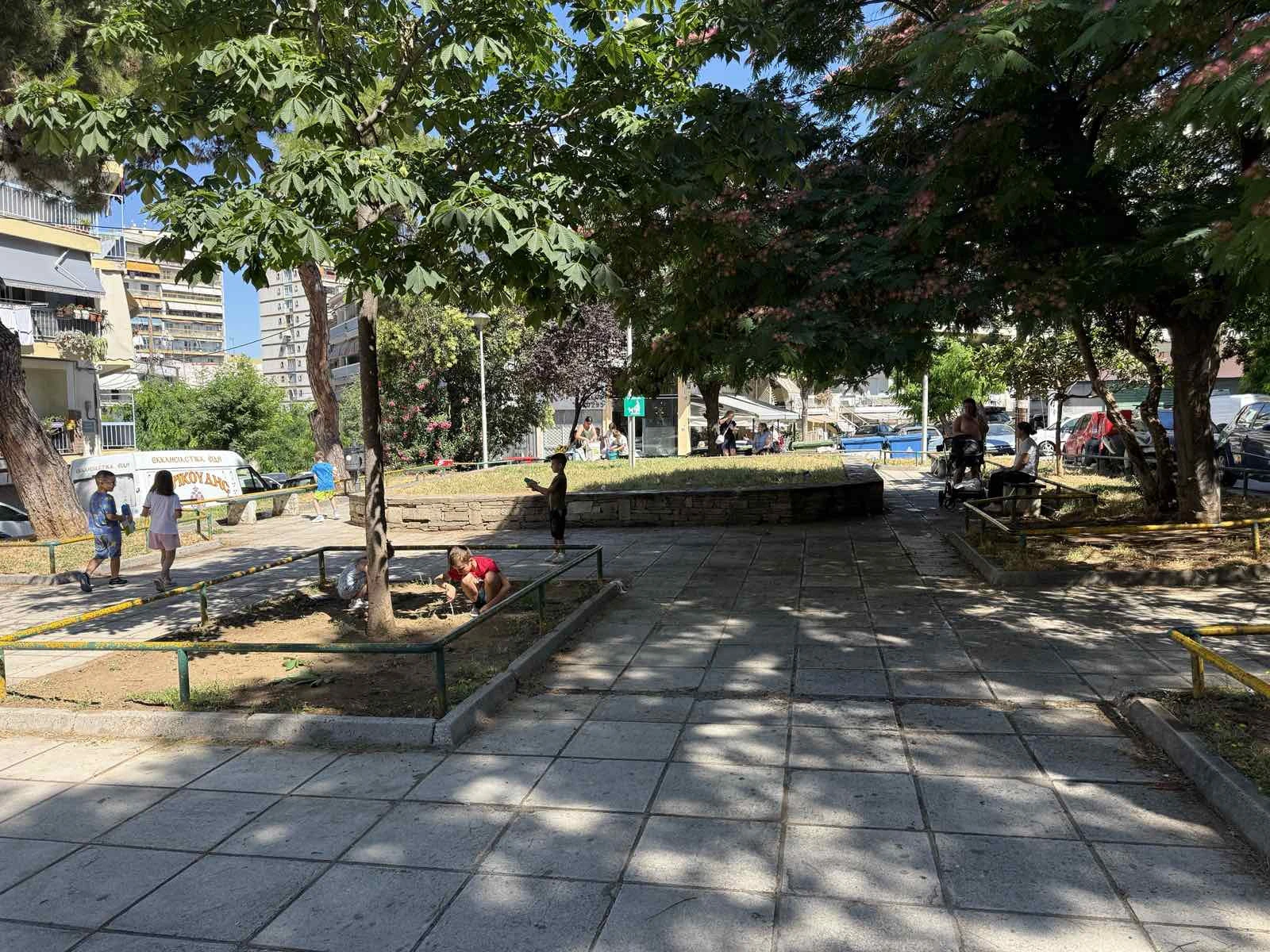 Το αναπλασμένο πάρκο στην πλατεία Τυρολόης
