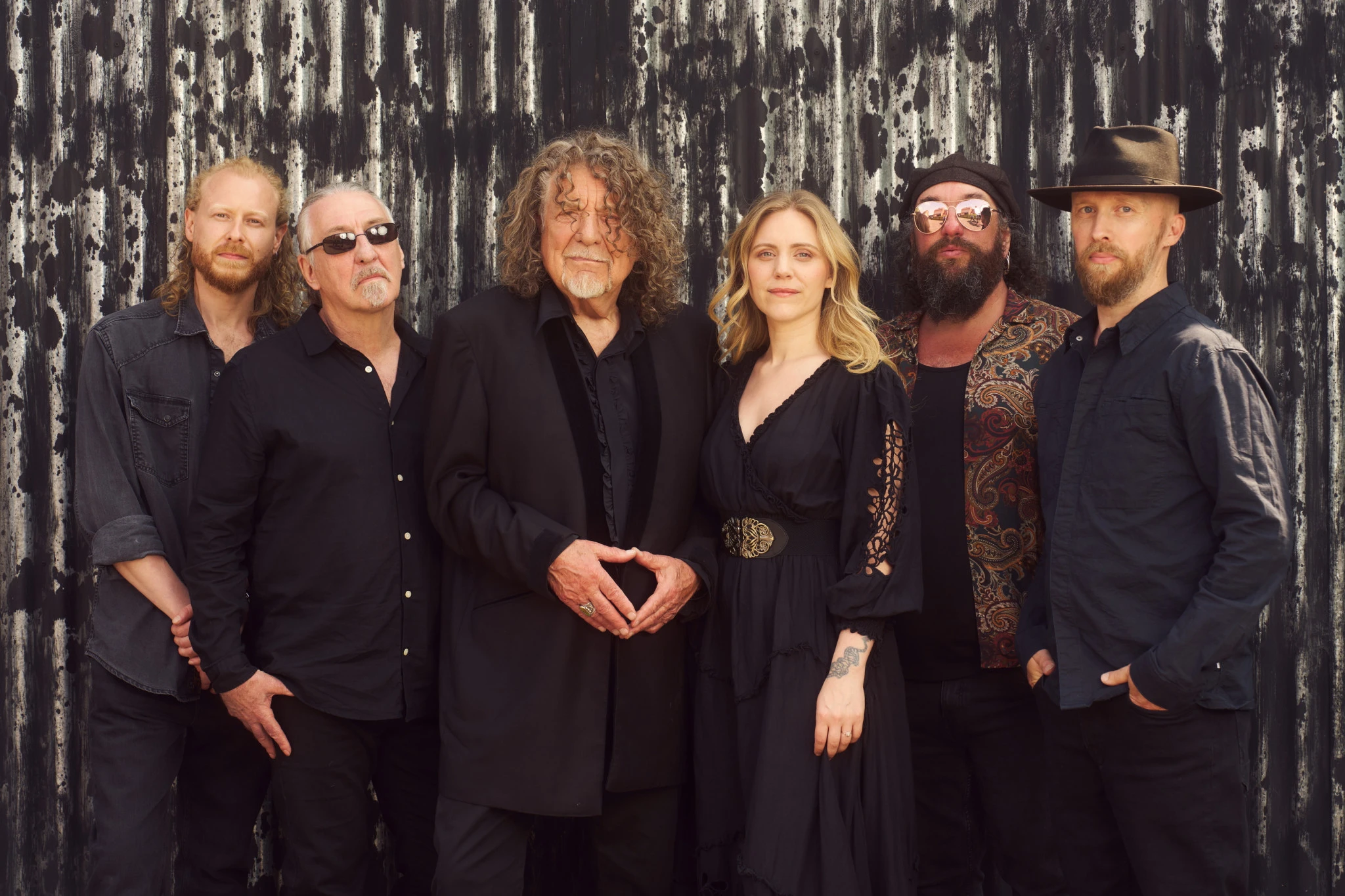 robert-plant-with-saving-grace-and-suzie-dian-2880x1920.jpg?v=0