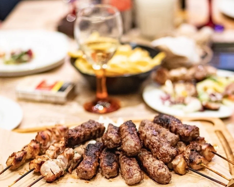 ta-souvlakia-tou-mpeka-2a.jpg?v=0