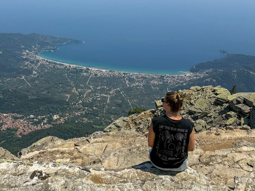 Στιγμιότυπο της φωτογράφου Elina Engberg από το όρος Υψάριο  στη Θάσο 