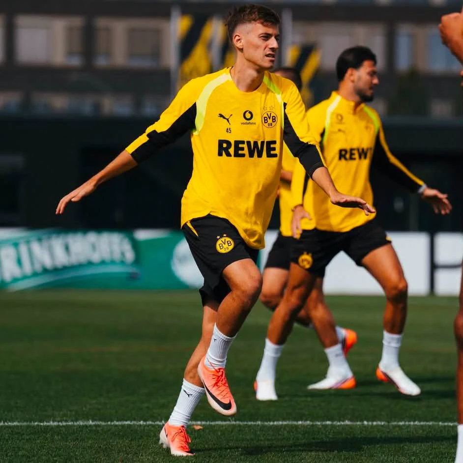 ntelia-bvb2.jpg