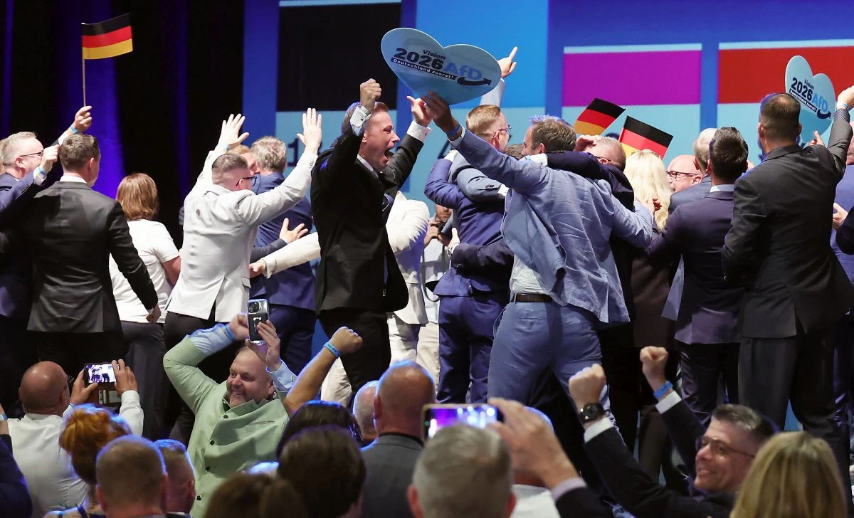 Πανηγυρισμοί οπαδών του φασιστικού AfD μετά την ανακοίνωση των αποτελεσμάτων των exit poll