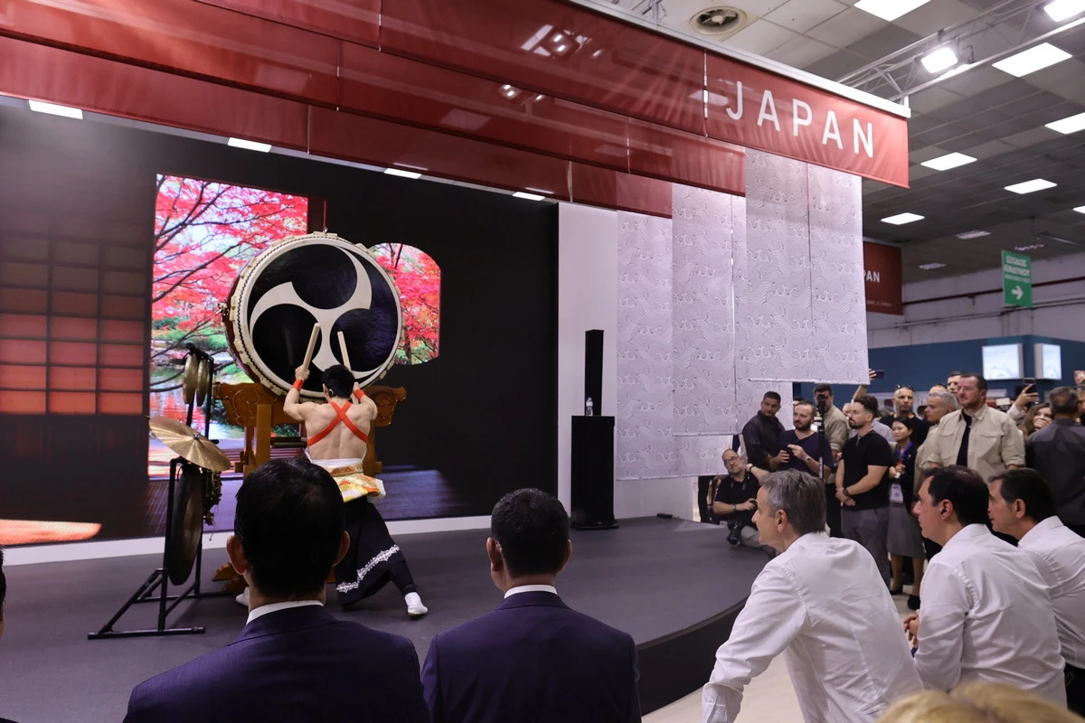 japan-mitsotakis-deth.jpg