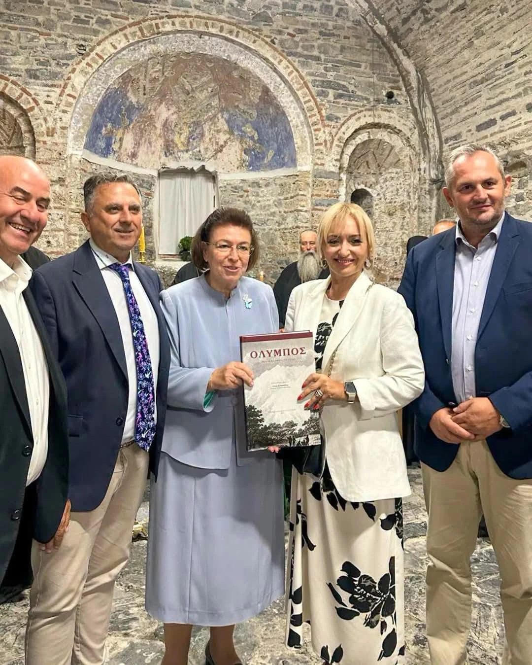 moni-agiou-dionisiou-en-olumpo.jpg?v=0