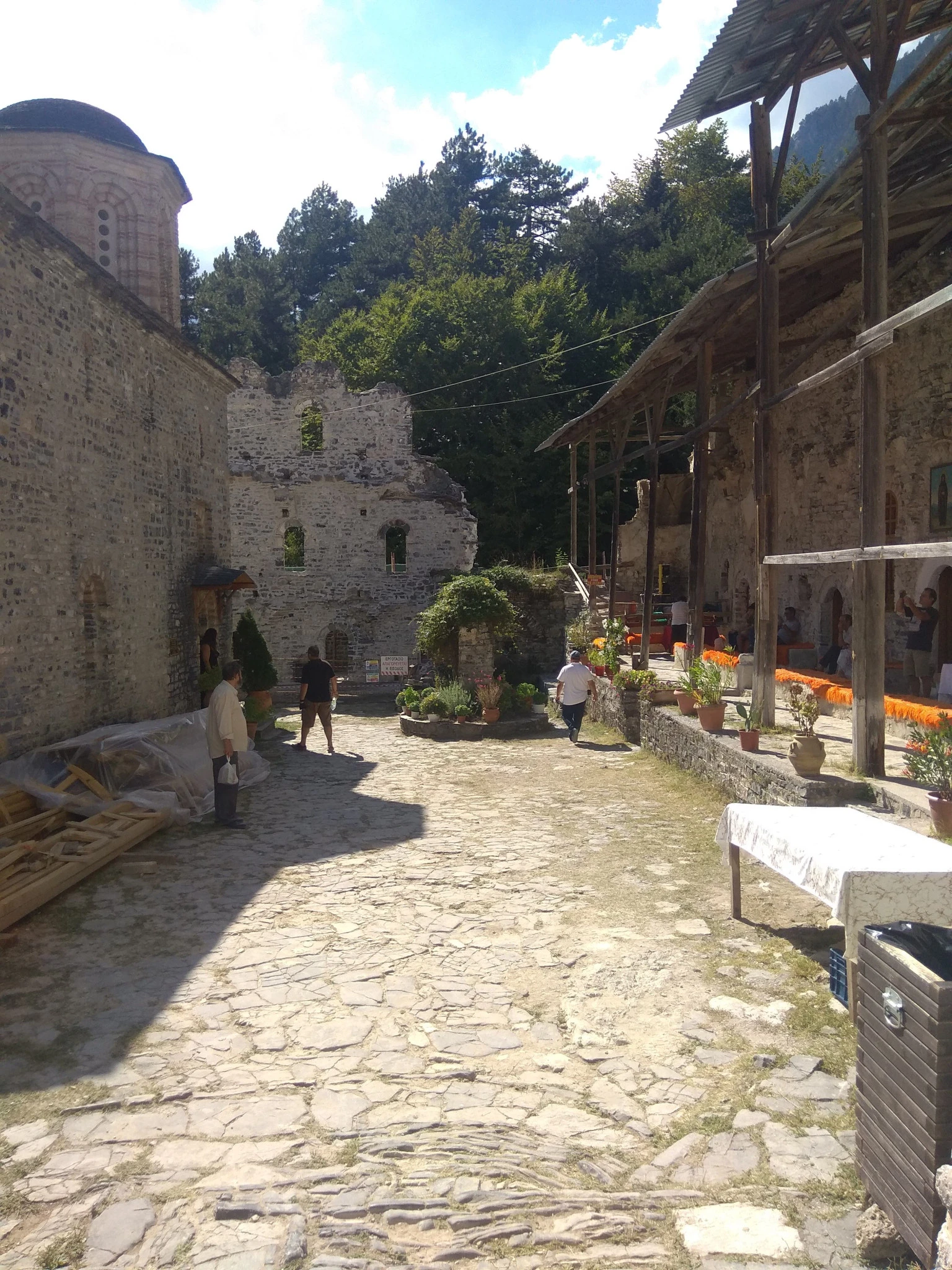 moni-agiou-dionisiou-en-olympo-1.jpg?v=0