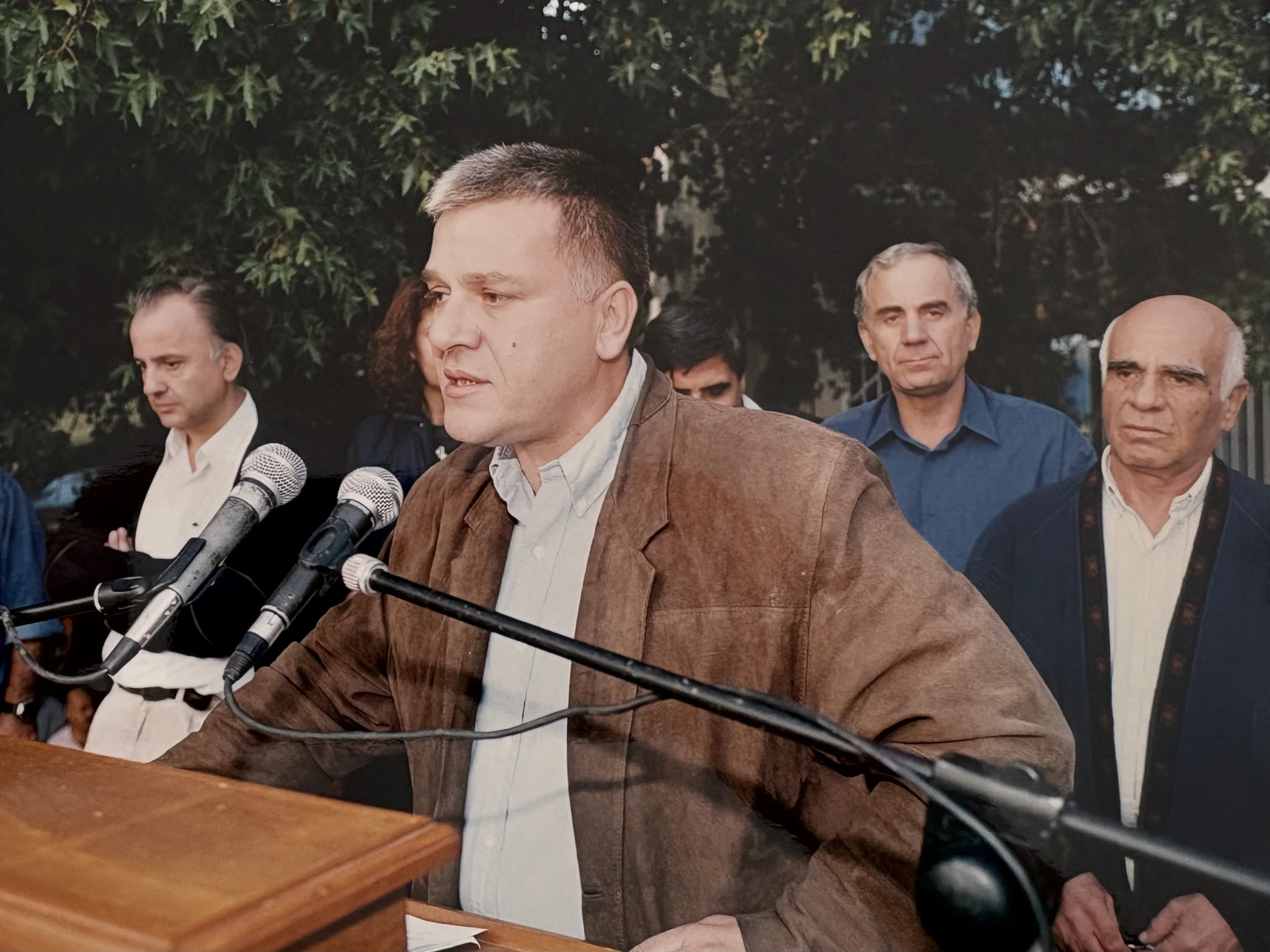 -Ως ομιλητής σε συγκέντρωση του ΕΚΘ