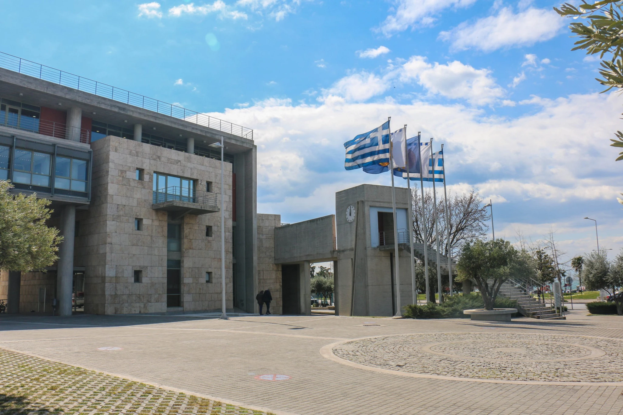 Το κτιριακό συγκρότημα του Δημαρχείου&nbsp;έχει βρεθεί στο στόχαστρο βανδαλισμών πολλές φορές