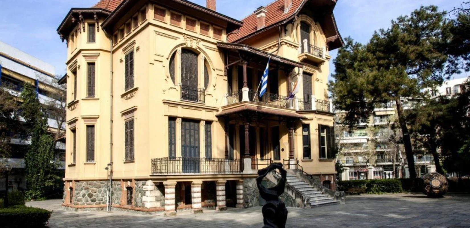 Η Casa Bianca φιλοξενεί τη δημοτική Πινακοθήκη Θεσσαλονίκης από το 2013