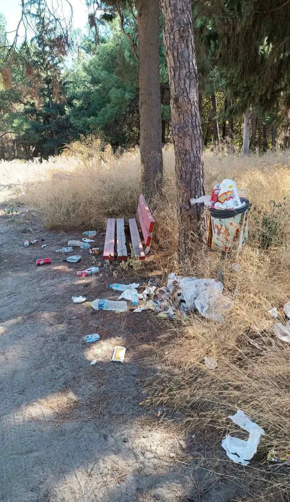 Εικόνες εγκατάλειψης στο Πάρκο Κρυονερίου πριν την παρέμβαση