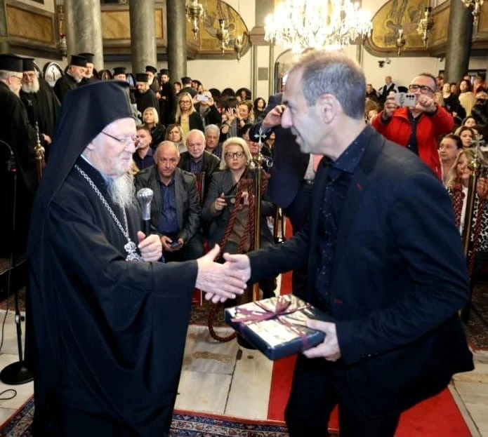 Με τον Οικουμενικό Πατριάρχη Βαρθολομαίο σε πρόσφατη εκδήλωση εκπροσωπώντας την&nbsp;ΕΣΗΕΜΘ