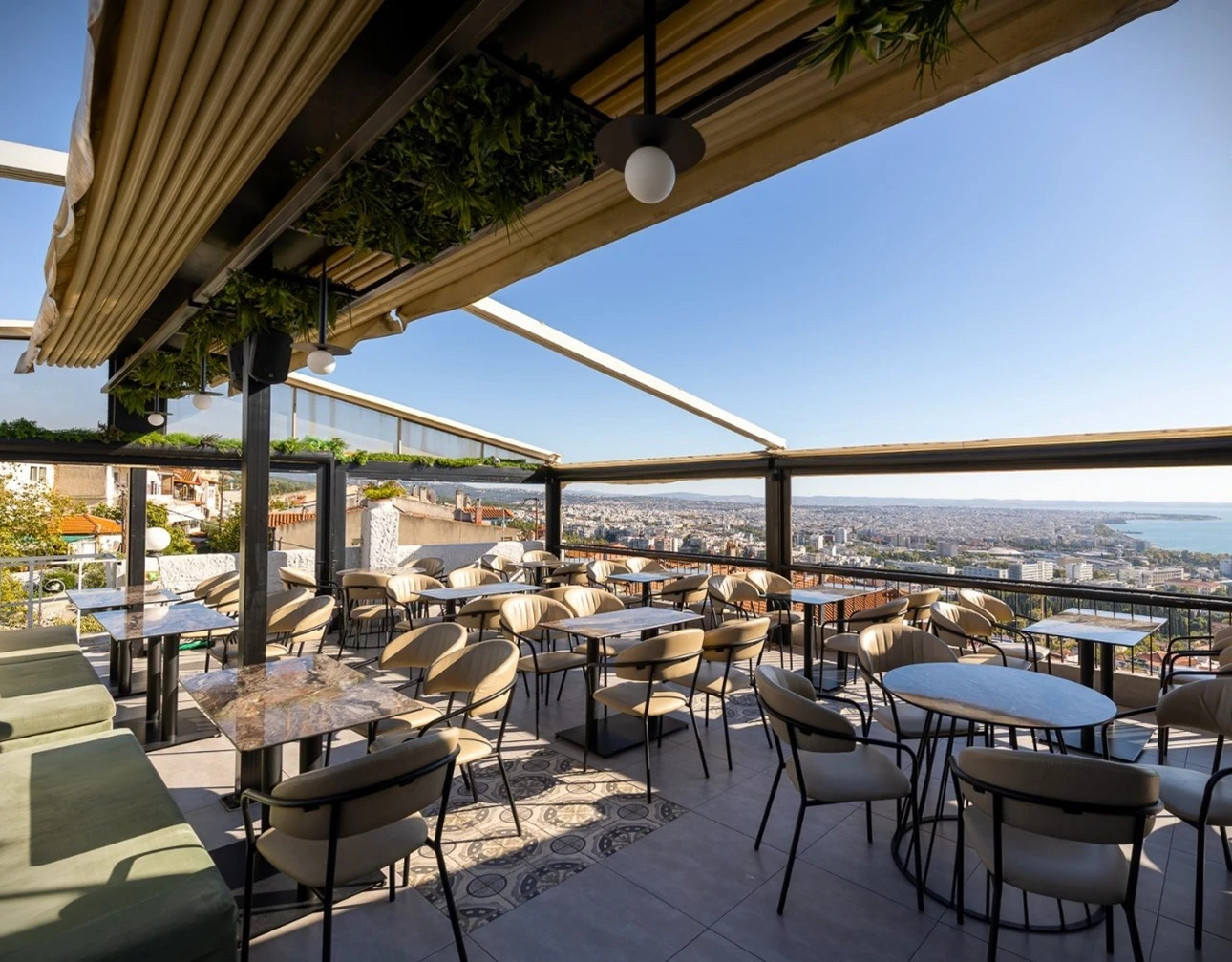 castra-terrace-bar-17.jpg?v=0