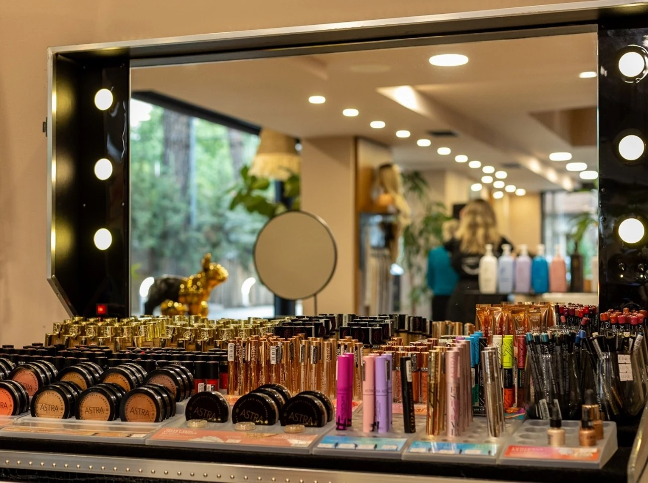 chares-hair-boutique-15.jpg?v=0