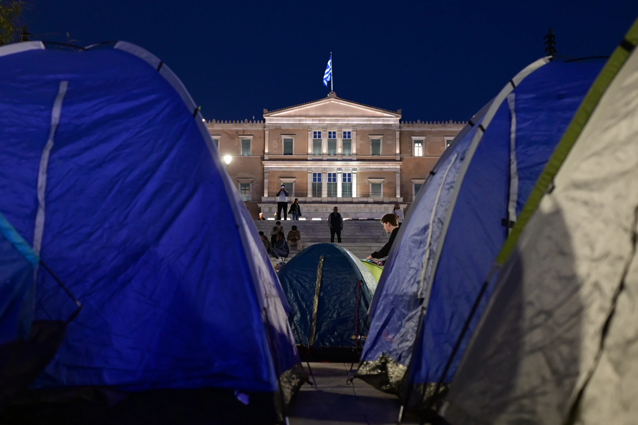 skines-foitites-syntagma-2.jpg?v=0