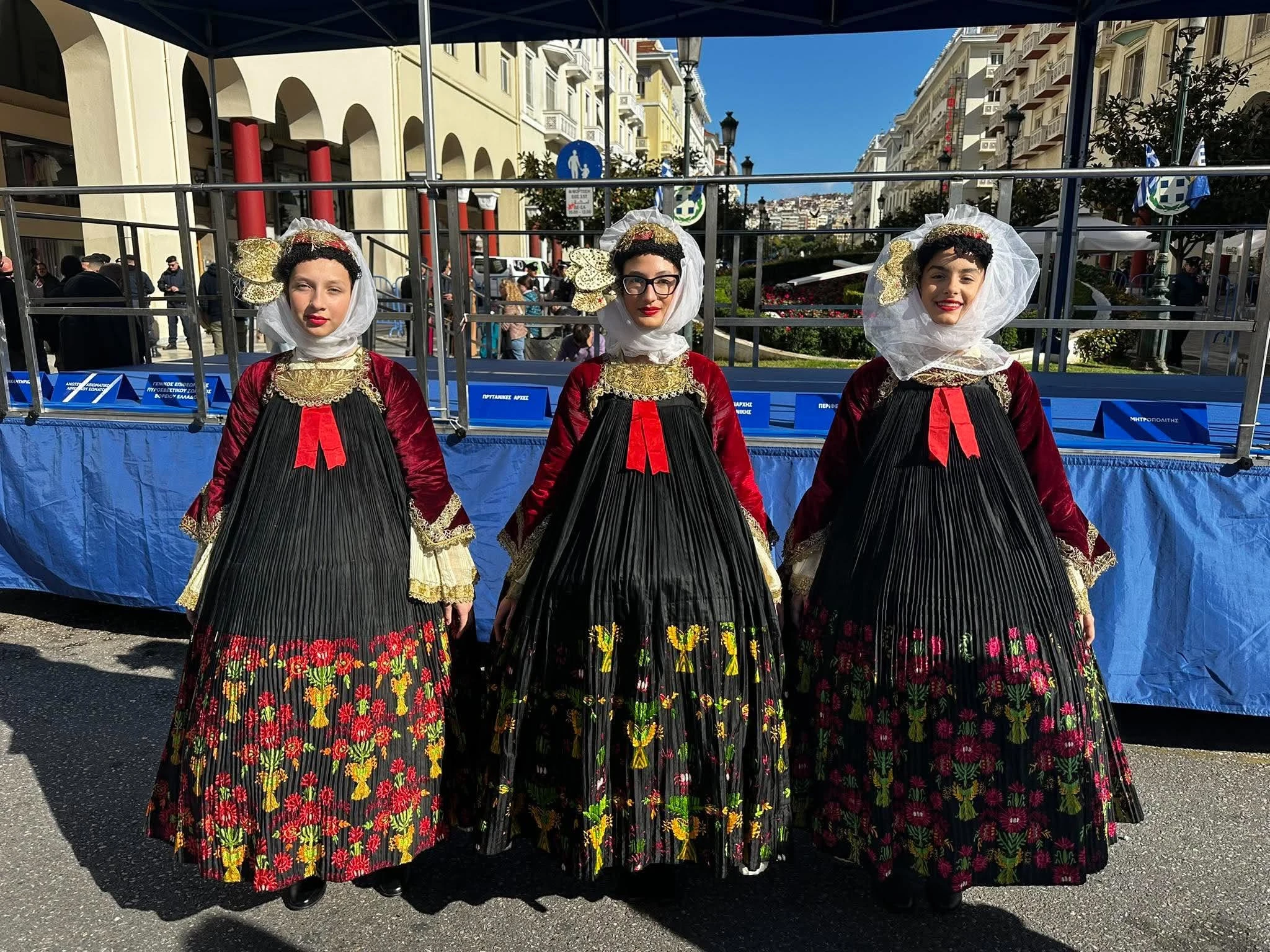 mathitiki-parelasi-2.jpg?v=0