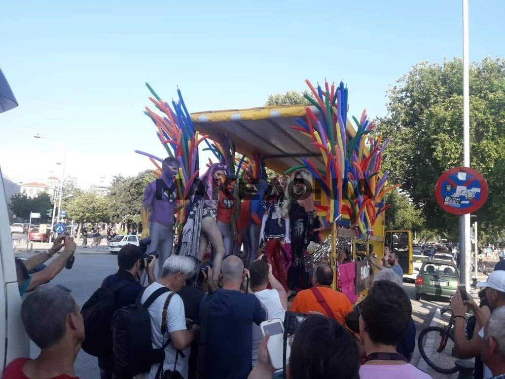gay-pride-2019-leukos-purgos-exedra.jpg