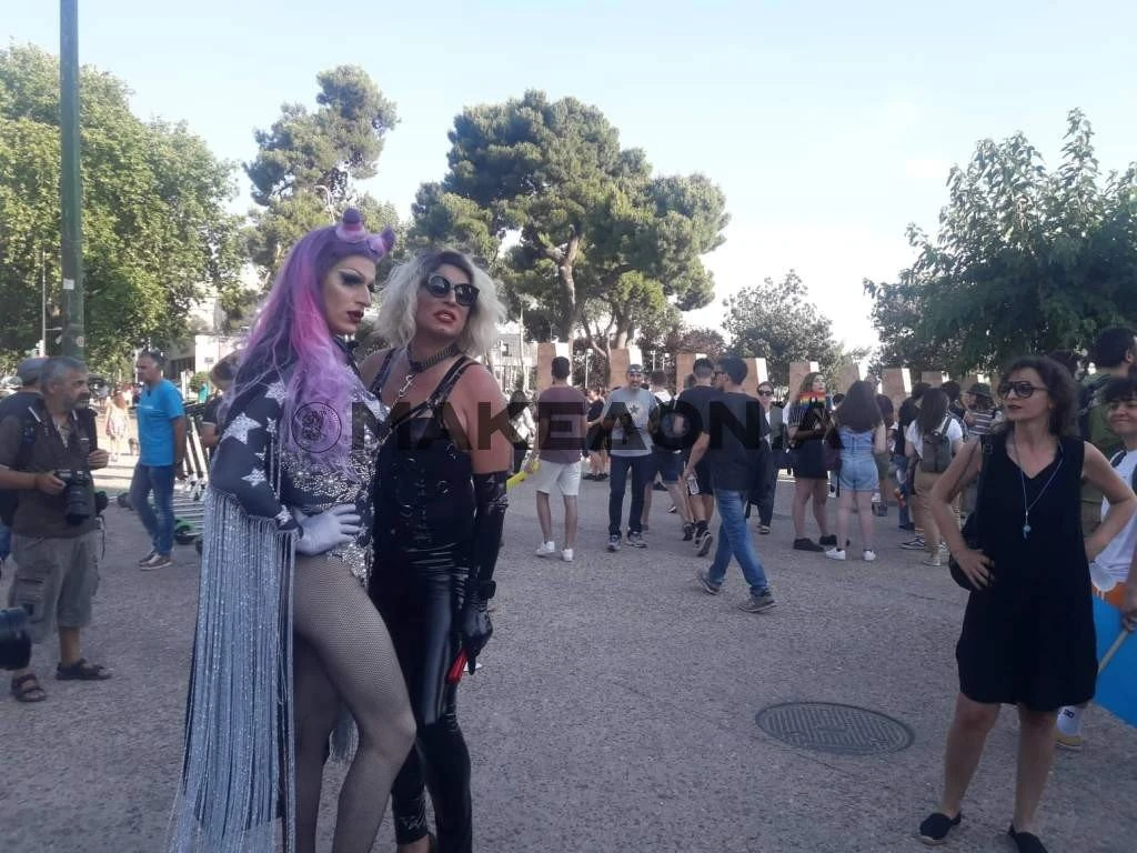 gay-pride-2019-leukos-purgos-queen.jpg