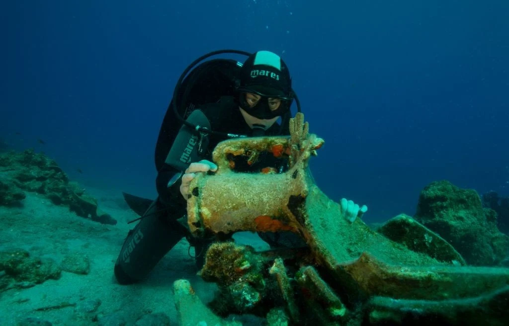 levitha-enalia-nauagio-navagio.jpg