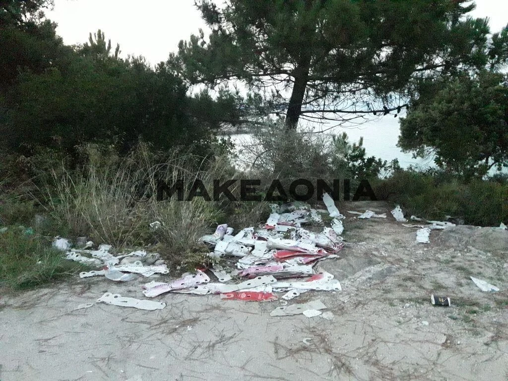 Σκουπίδια στην παραλία σε απόσταση "αναπνοής" από τα Στάγειρα